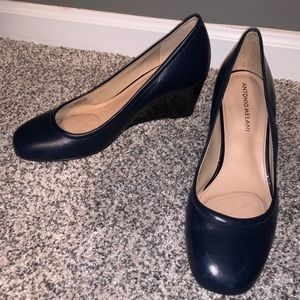 Navy blue heels